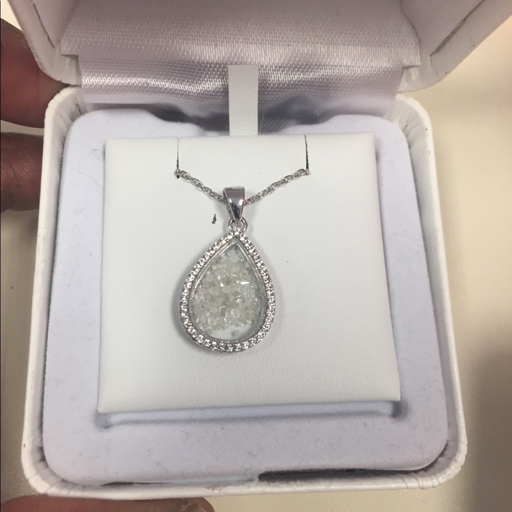 Lovely Oval Shaped Necklace